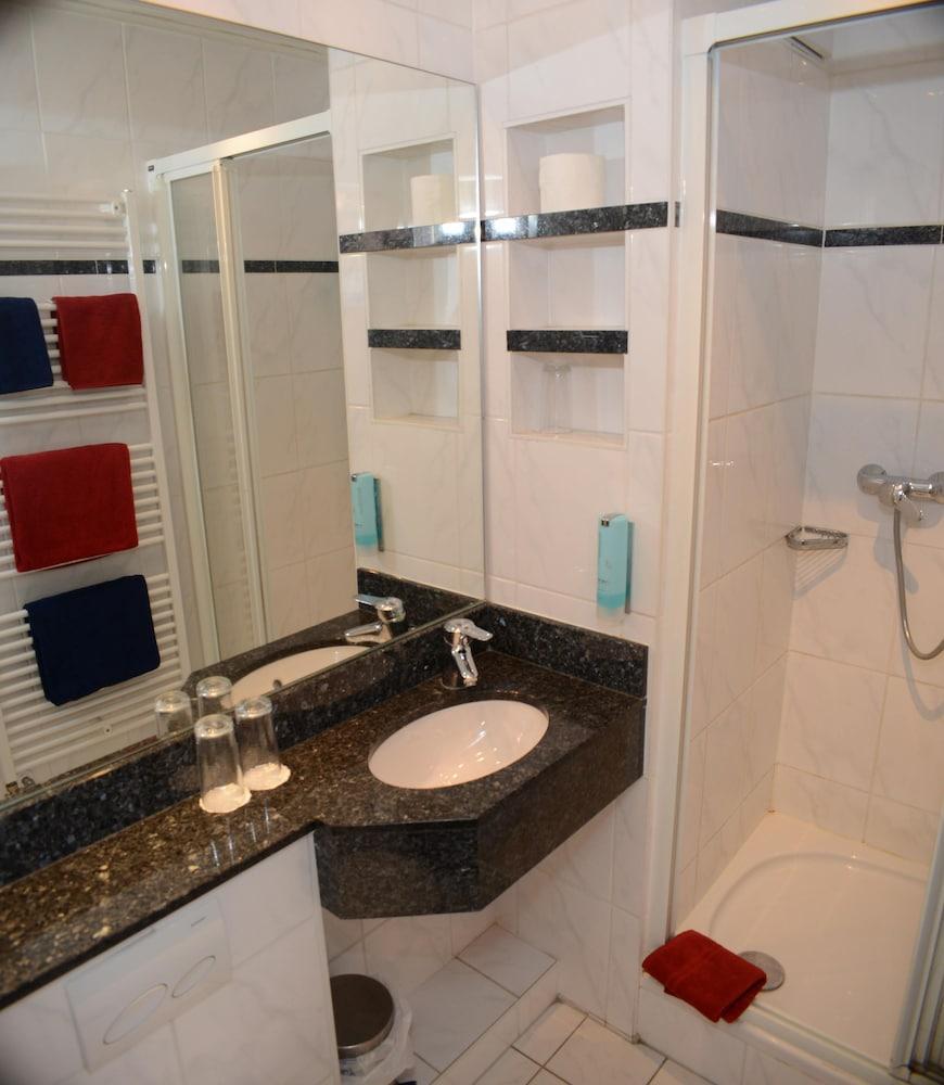 Hotel Granus Aachen Bagian luar foto